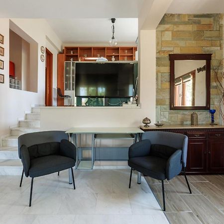 Large Home Near Potamos Beach เอปาโนมี ภายนอก รูปภาพ